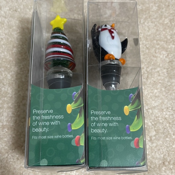 Wine Stoppers art glass NWT in the box. Penguin and a Christmas tree. - Picture 6 of 6